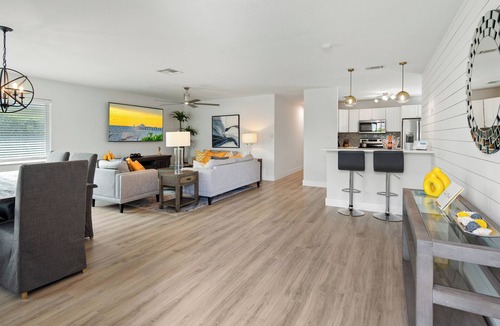 Naples Park Villa | New Luxury Villa with Heated Pool & Spa near famous Vanderbilt Beach & Mercato.