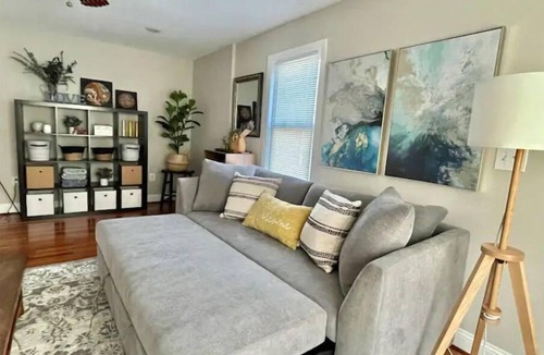 West Falls Church Apartment | New, Modern, 3 bed/3 bath Apt