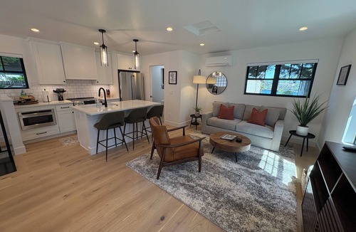 East Queen Anne House | NEW ~ Queen Anne City Escape - 1 bed, 1.5 bath, dog friendly, 1 parking space