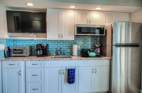 Windy Hill Condo | New! Remodeled king suite with amazing views and amenities