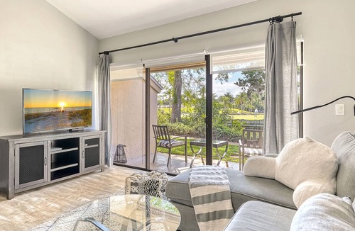 The Meadows Condo | NEW! Restful condo Pond & Golf Views The Meadows