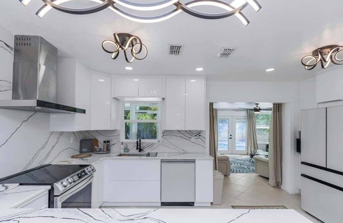 South Pinellas Community Council Villa | NEW! Tropical Paradise with Pool! 5 mins to beach!