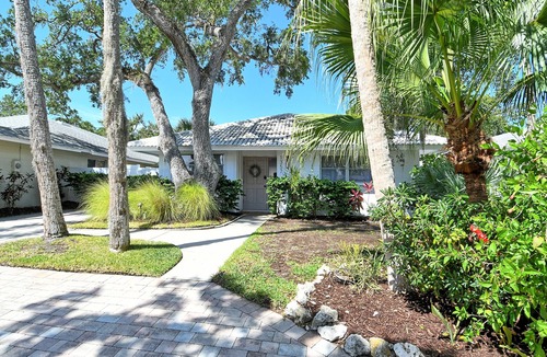 Siesta Key Villa | New Villa on Siesta Key! 2 Bedrooms with Pool, Dock, and Walkable to Beach!