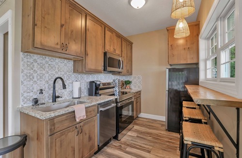 Buckeye Lake Ski Chalet | Newer Buckeye Lake waterfront chalet