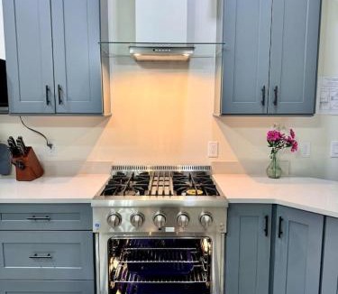 Historic District House | Newest Cottage Downtown. Pet Yes