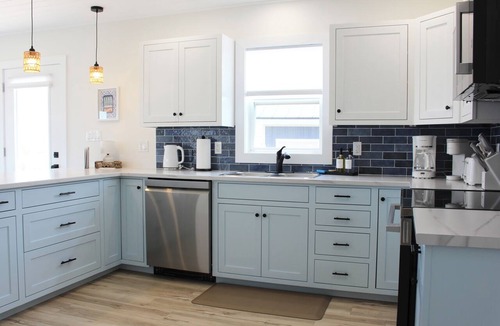 Sea View Cottage | Newly Built 3 Bedroom Cottage + Bunk House With A/C, 2 Minute Walk To The Beach!