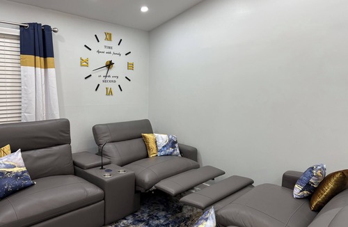 Bowie House | Newly Remodeled Cozy house in Bowie. Near 6flags,FedEx Field,Annapolis,DC.