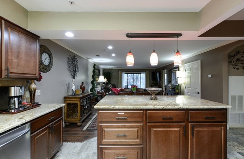 Branson Condo | NEWLY REMODELED LUXURY WALK-IN CONDO/Heart Of Branson/Indoor Pool/Spacious