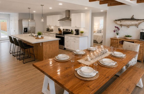 South Sarasota House | Newly Remodeled 3bd/3bh | 10 mins to the Beach