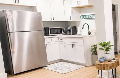 Ocean City Beach Cottage | ☀️Newly renovated cottage at the coast….60 second walk to the beach🌊