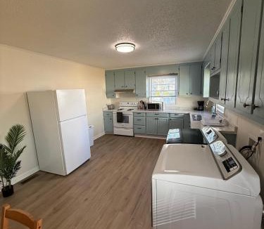 Durham House | Newly Renovated 3 Bedroom House in Lakewood!