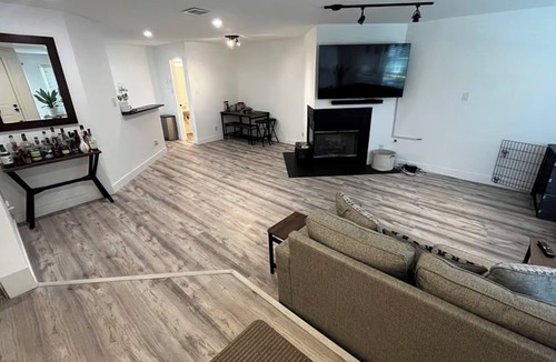 Lake Ridge House | Newly renovated fully furnished 2 bedroom, 2.5 bedroom, 3 Story home with garage