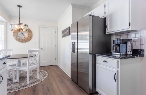 Cary House | Newly Renovated Modern Home centrally located in Cary, near RDU and PNC Arena