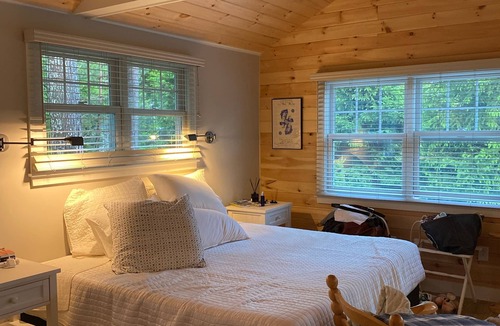 Isle of Springs Cottage | Newly renovated modern guest cottage across from Spruce Point Inn Pet Friendly!