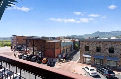 Kimball Junction Condo | Newpark 304-A | Private Hot Tub | Kitchenette | Olympic Park & Mtn View | Fireplace | Pool & Hot Tub