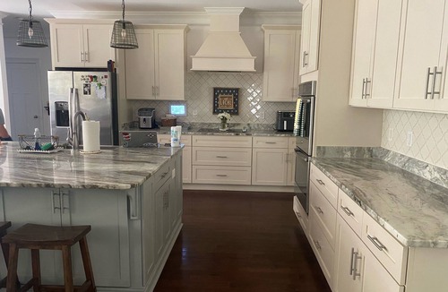 Appling House | “Nice Catch” Spacious 5-bedroom house in peaceful Appling
