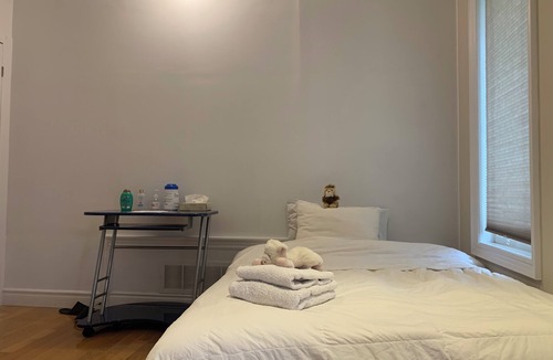 Aurora Apartment | Nice clean Cozy new renovated basement apartment with separate entrance
