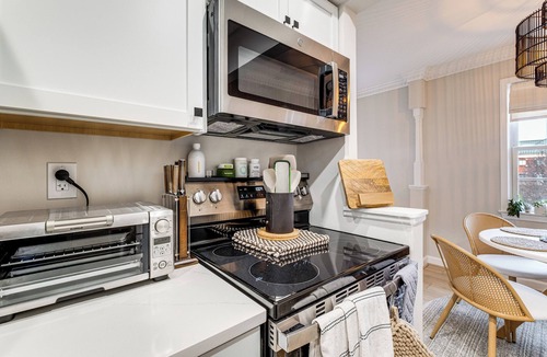 Old Town North Condo | No Car Needed! Condo in Old Town Alexandria