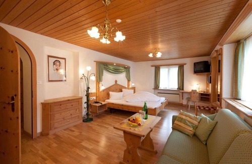 South Lake Union House | No Resort Fees! South Lake Union near Amazon & Space Needle