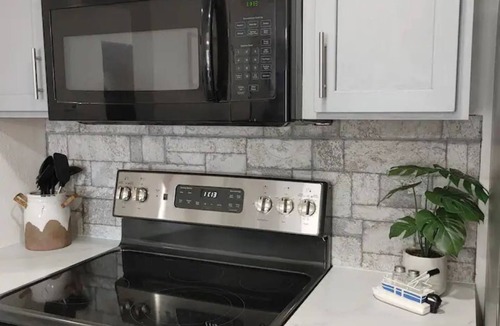 Kimberling City Condo | No Stairs 2 OutdoorPools/Indoor Pool Pickleball/Basketball/2 KidsParks
