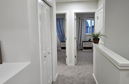 Southeast Calgary Bed & Breakfast | Noreak Thap