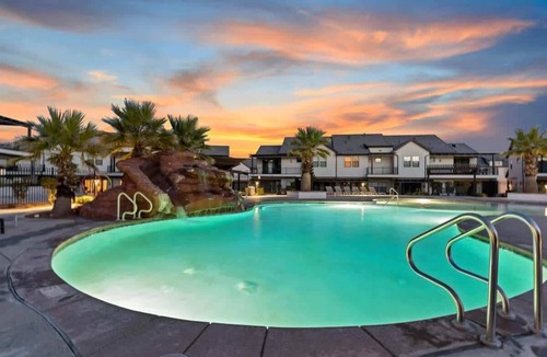 Ivins House | O-50 | Resort Home! Private Hot Tub * Resort Pool