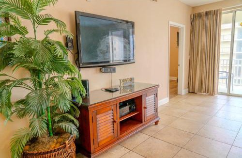 Windy Hill House | Ocean Breeze Luxury Villas 3D, Nicely Updated! Across From The Ocean! Sleeps 18 !