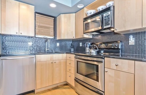 South Rehoboth Condo | OCEAN FRONT CONDO. ENJOY YOUR MORNING COFFEE SITTING ON YOUR PRIVATE BALCONIES WATCHING THE SUNRISE.