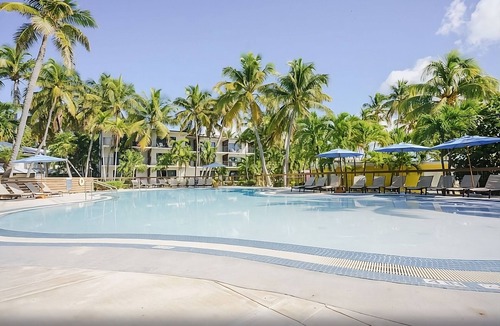 Islamorada Cottage | Ocean Front Unit In Islamorada | Enjoy Scenic Walks on Private Beach