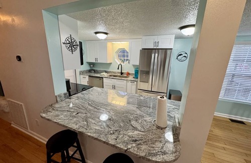 Surfside Beach Cottage | Ocean Lakes-Sleeps 6-Free Golf Cart Included-Pet-Friendly