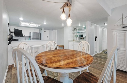 Ormond-by-the-Sea Condo | 🌊 Oceanfront 2/2 | Big Balcony | Beach Views from Every Room 🏖️ | Heated Pool & Garage