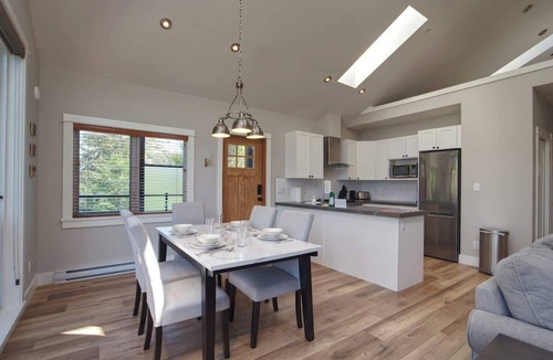 Port Renfrew House | Oceanfront & Amazing Views - Pet Friendly - 2bdrm