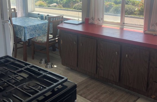 Point Judith Cottage | Oceanfront Beach Cottage For Rent in Point Judith!
