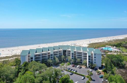 Folly Field Villa | Oceanfront, Complex Pool, Bikes