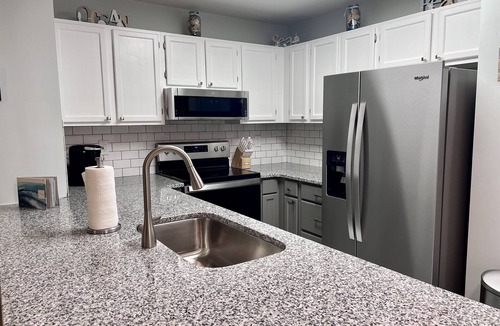 Kure Beach Condo | Oceanfront End Unit Condo with Pool-Riggings D2