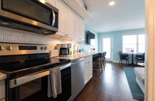 Cape May Hotel | Oceanfront Escape | Two Spacious Suites, Pool, Sauna & Stunning Views