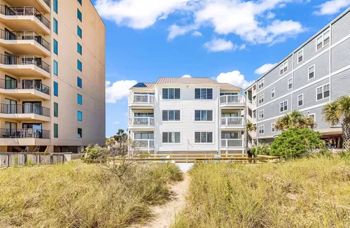 Ocean Drive Villa | Oceanfront w/Private Balcony Views