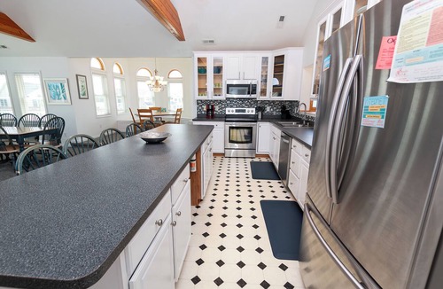 Ocean Hill House | Oceanside, Pool, Hot Tub, Community Amenities, VOH20, Laughing Duck