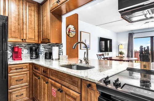 Avon By The Sea Condo | Oceanview Condo Next to Cocoa Beach Pier w/Heated Pool, BBQ Grills & Rooftop Access ☀️
