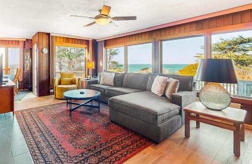 Mendocino House | Oceanview Home with Guest Cottage & Artist Studio