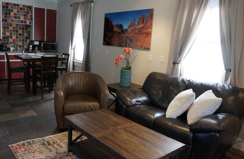 Boise Cottage | Off River Street Cottage is a cozy stay for travelers to beautiful Boise area.