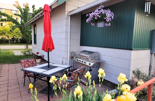 Boise Cottage | Off River Street Cottage is a cozy stay for travelers to beautiful Boise area.