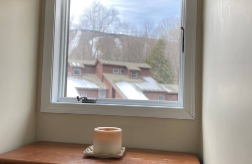 Ludlow Condo | Okemo Mountain Ski-In/ski-out Condo Overlooking Kettlebrook Trail
