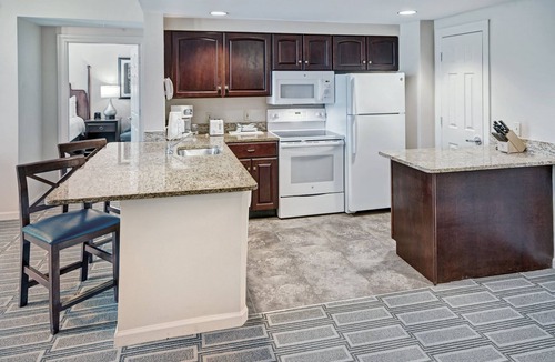 Old Town West Condo | Old Town Alexandria |Three 2BR/2BA King Suites