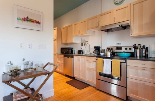 Alberta Apartment | *On Alberta! Modern Artist Loft w/Rooftop Views!*