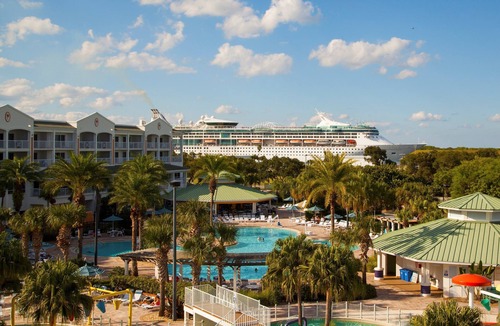 Port Canaveral Villa | On-Site Water Park | Lazy River, Pool, Water Slide