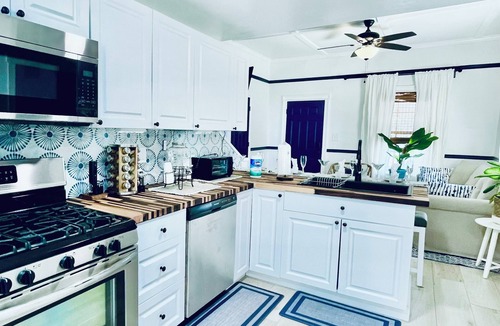 Downtown Dunedin House | Only 4 bedroom with a view of Main Street located in the Downtown Core District
