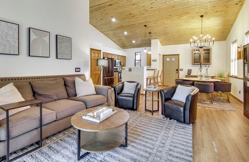 Torreon Cabin | Outdoor Oasis w/Fire Pit & Grill! Torreon Escape