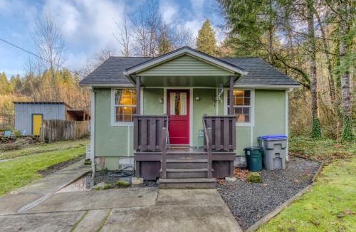 Cascade Locks House | Pacific Crest Trail House