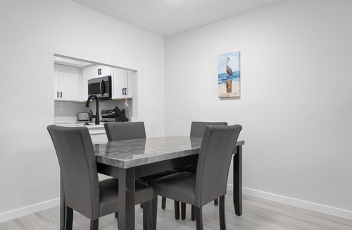 Siesta Key Resort | Palm Bay Club Siesta Key Newley renovated !